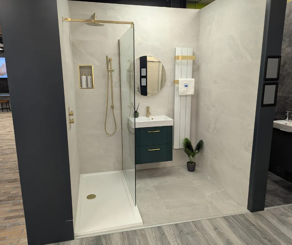 Stone-Inspired Elegance with Deep Emerald and Brass Tones
